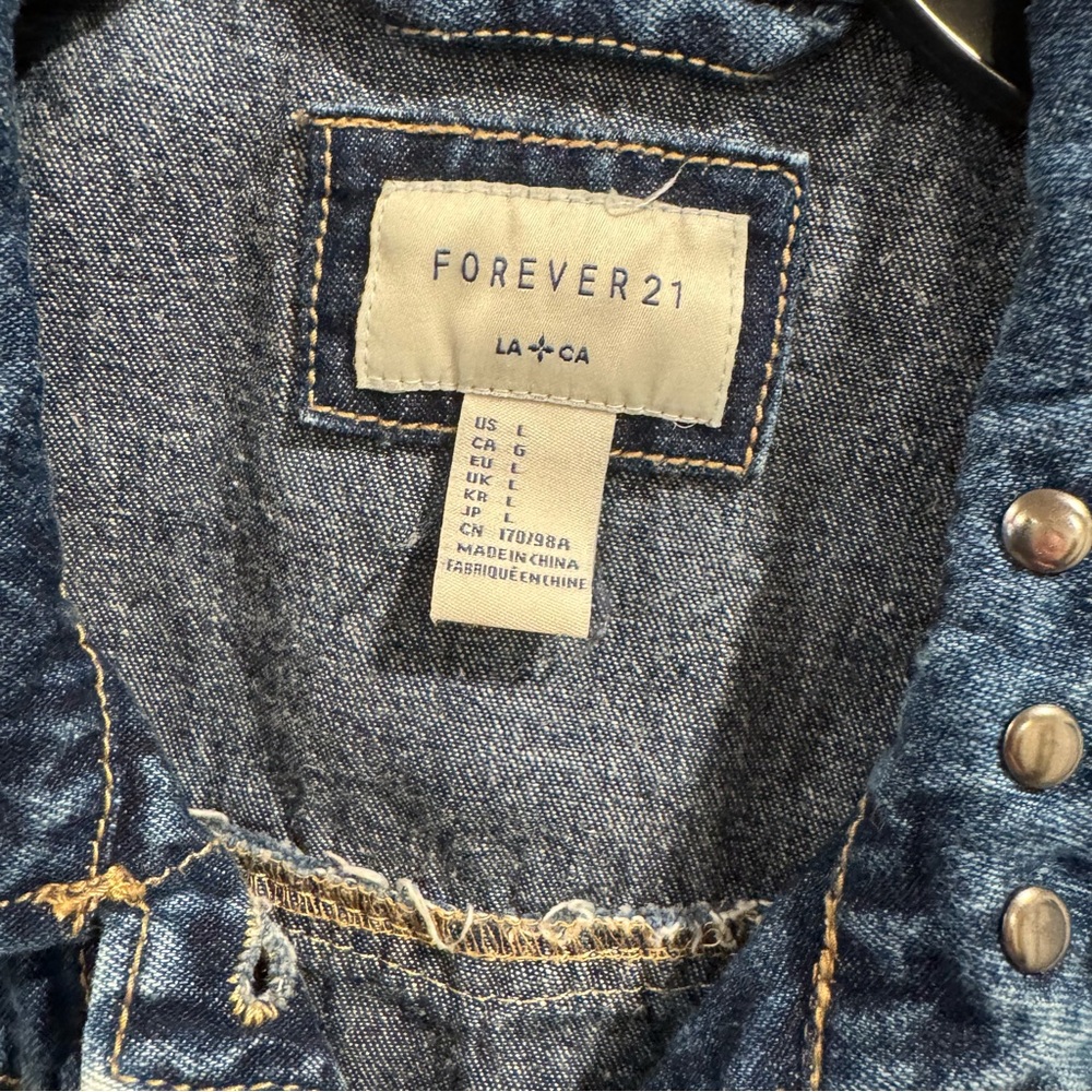 Forever 21 Blue Denim Studded Collar Crop Vest - Picture 2 of 6